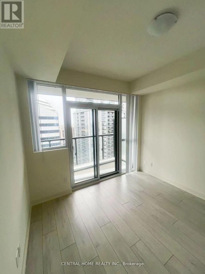 Property Photo: 4955 Yonge Street 2815 ON M2N 0L8