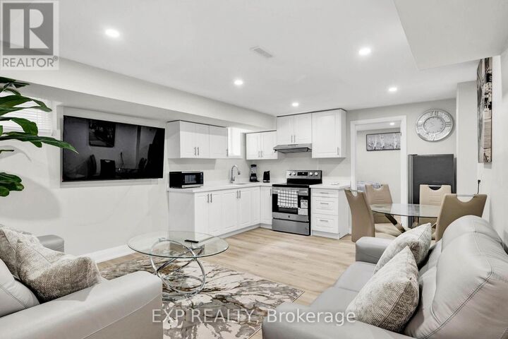 Property Photo:  448 Dougall Avenue Unit B  ON L7C 4A6 
