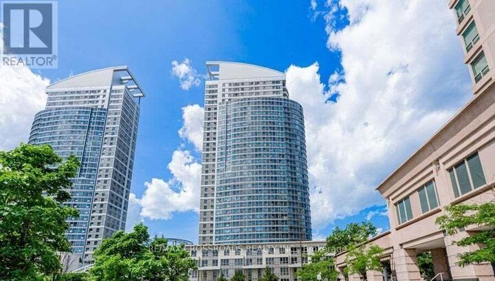 Property Photo:  38 Lee Centre Drive 3212  ON M1H 3J7 