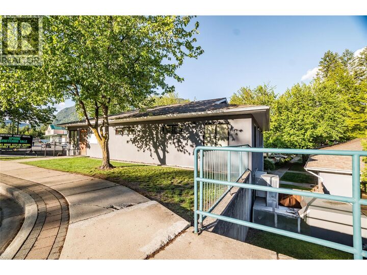 Property Photo: 663 Columbia Avenue BC V1N 1H1