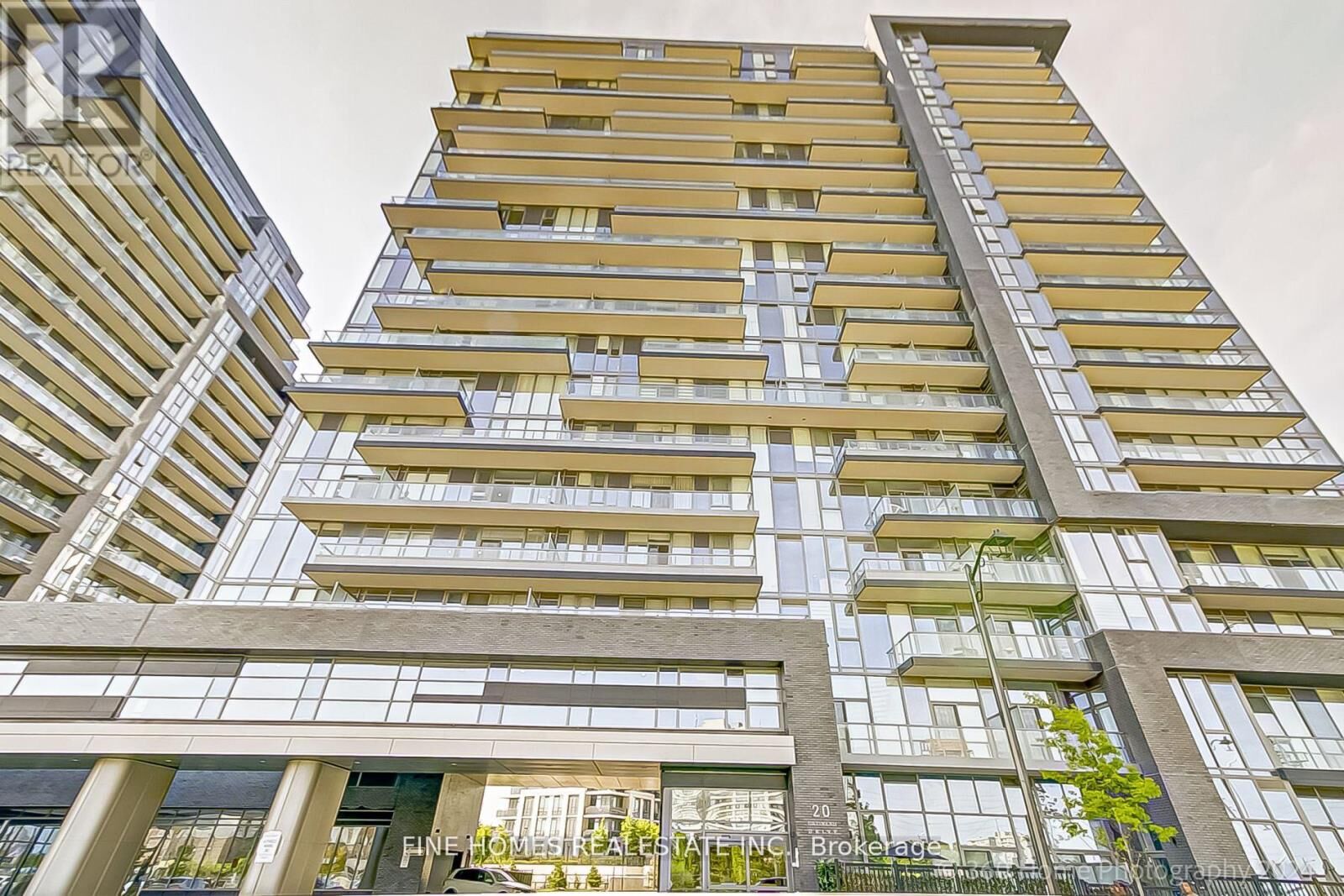 Property Photo:  20 Gatineau Drive 1508  ON L4J 0L3 