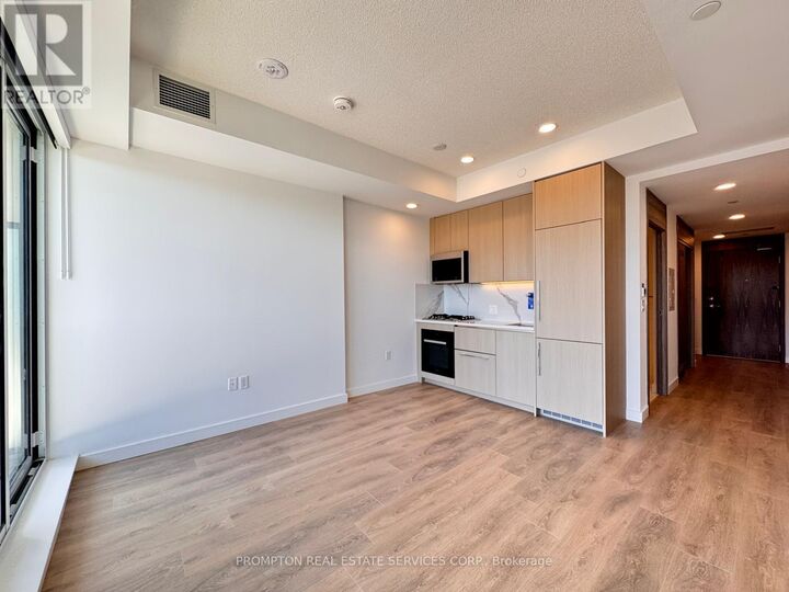 Property Photo: 75 Billes Heights 1010 ON M2K 0J8