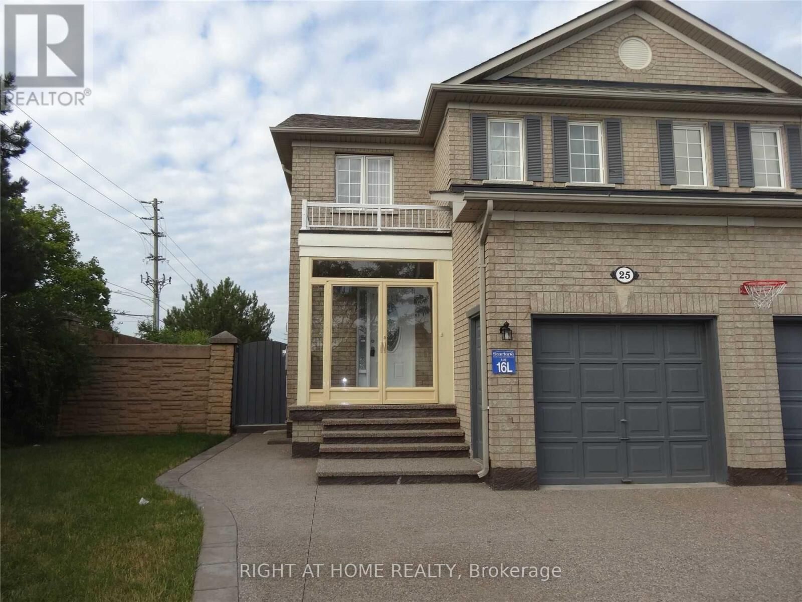 Property Photo:  25 Lucio Court  ON L6P 1K1 