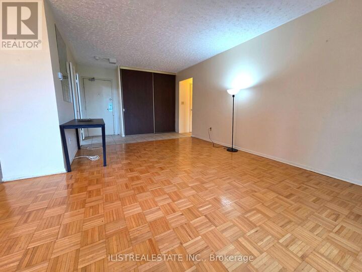 Property Photo: 5 Massey Square 407 ON M4C 5L6