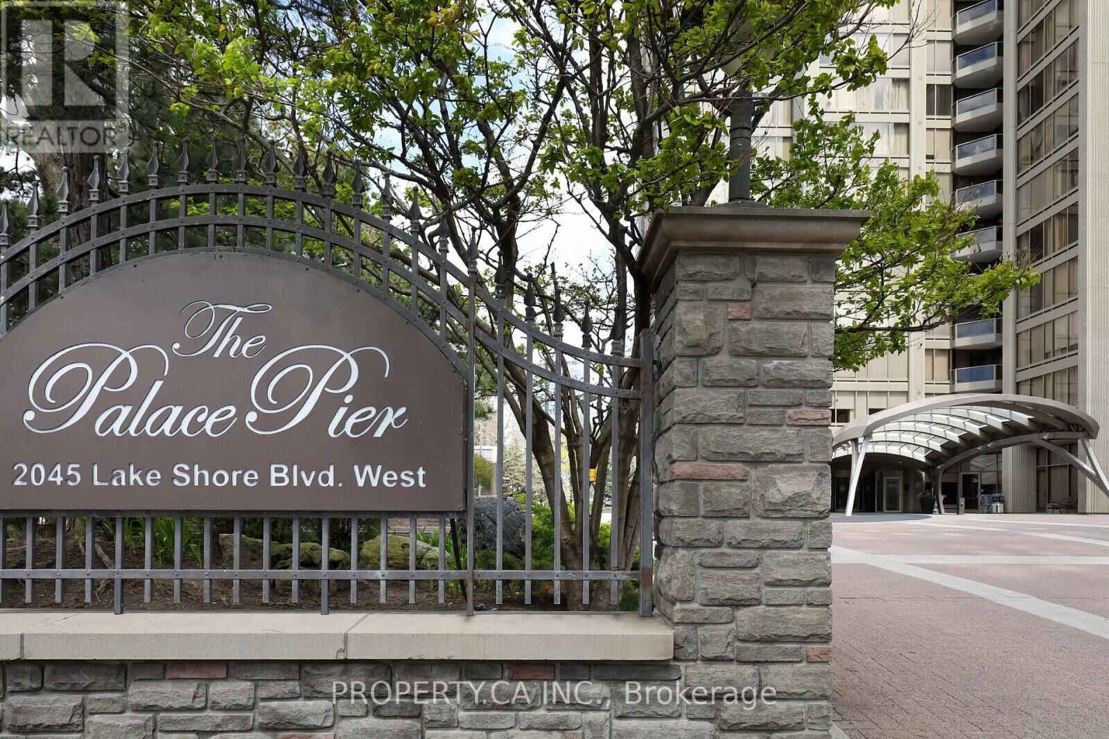 Property Photo:  2045 Lake Shore Boulevard West 3701  ON M8V 2Z6 