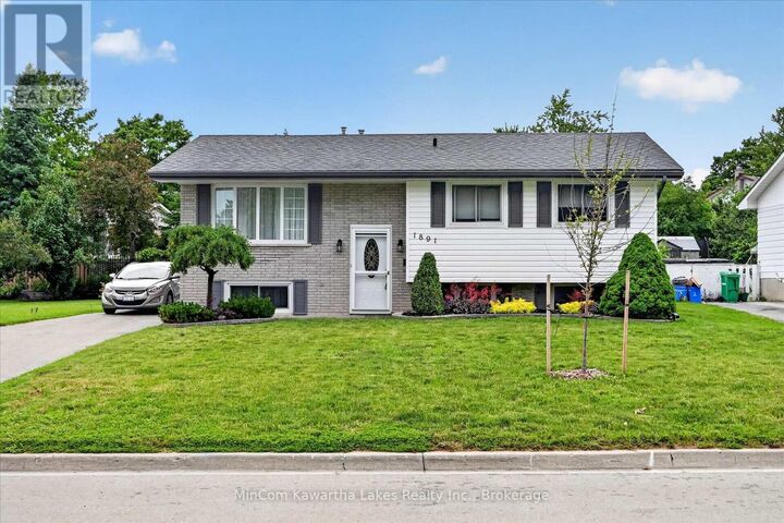 Property Photo:  1891 Croftdale Crescent  ON K9K 1J7 