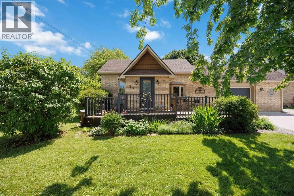 Property Photo: 37 Union Street ON N0N 1J0