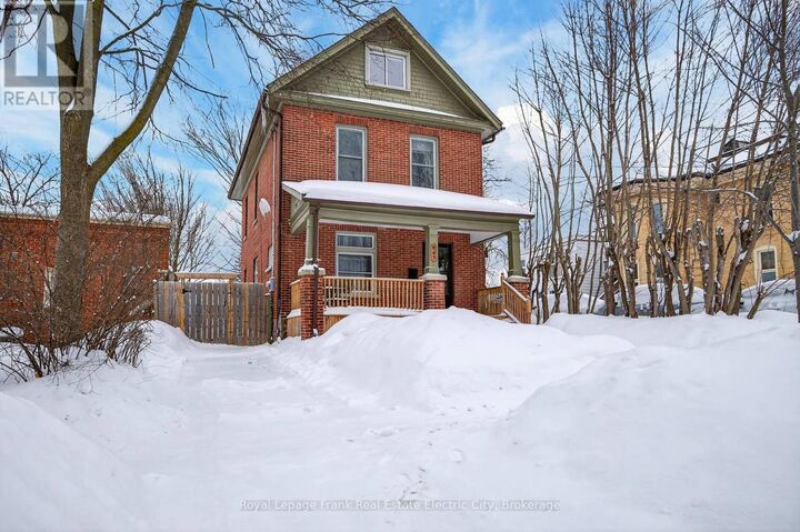 Property Photo:  647 Bethune Street  ON K9H 4A2 