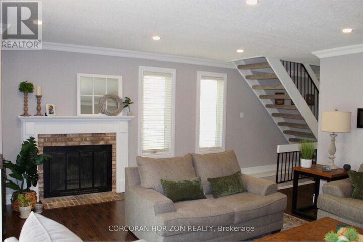 Property Photo:  26 Winding Woods Crescent West  ON N6G 3G3 