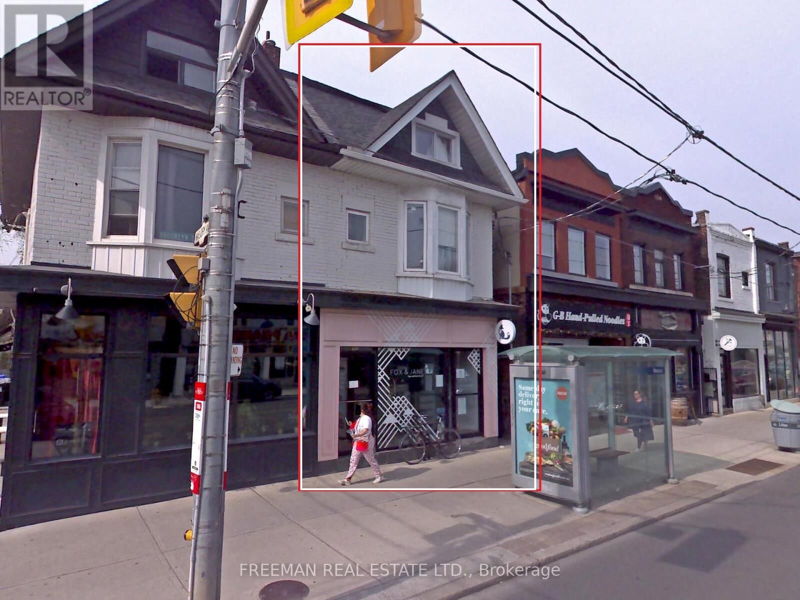 Property Photo:  1022 Gerrard Street East 3rd Fl  ON M4M 1Z5 