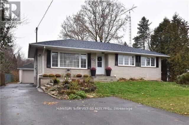 Property Photo:  305 Sunset Main Level Boulevard  ON L4A 3A4 