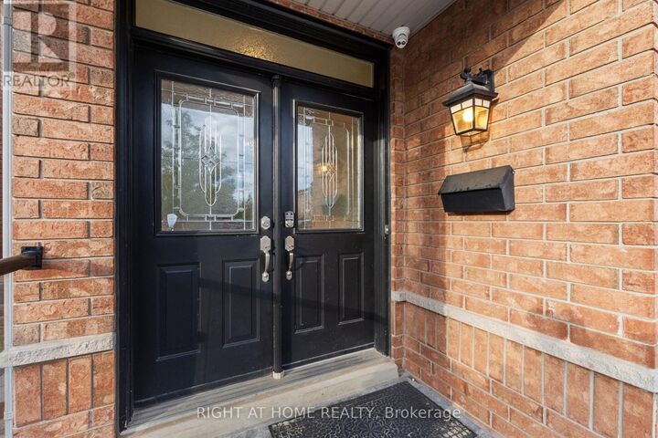 Property Photo:  1811 Creek Way  ON L7L 6R1 