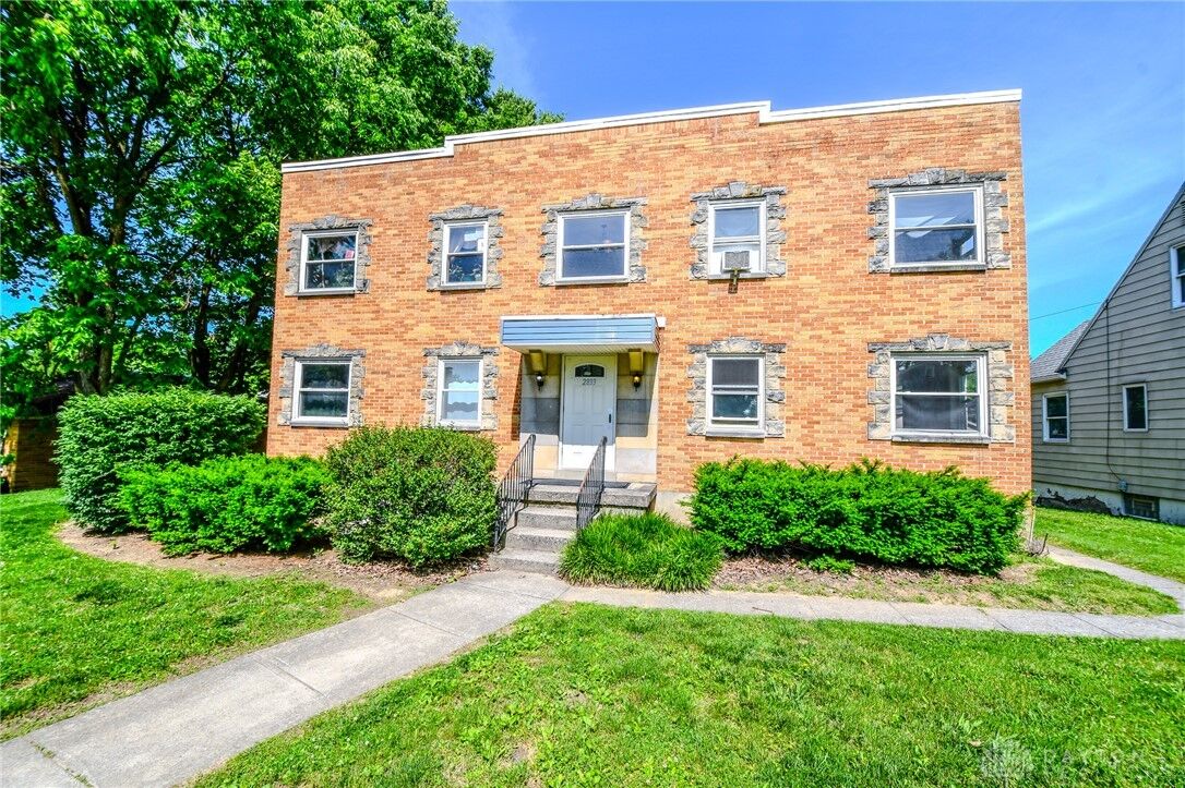 Property Photo:  2833 Crescent  OH 45429 