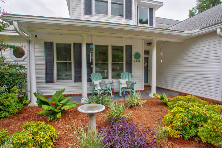 Property Photo:  1188 N Bayshore Drive  FL 32580 
