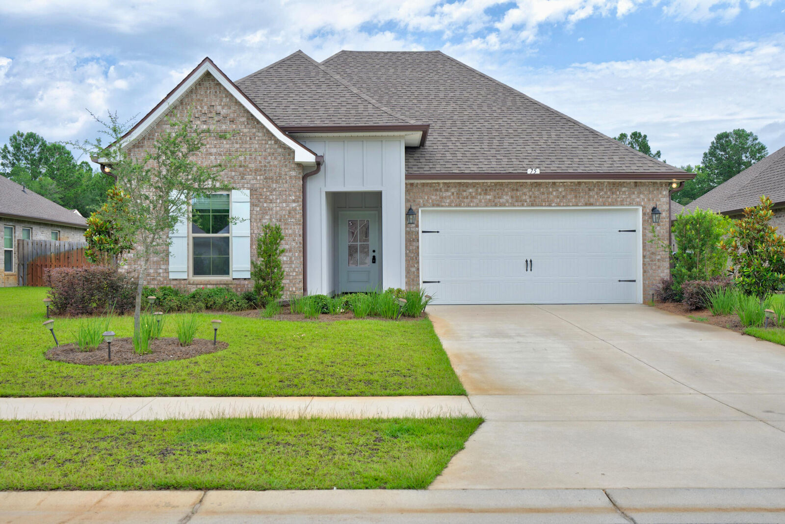 Property Photo: 75 E Apollo Avenue FL 32439