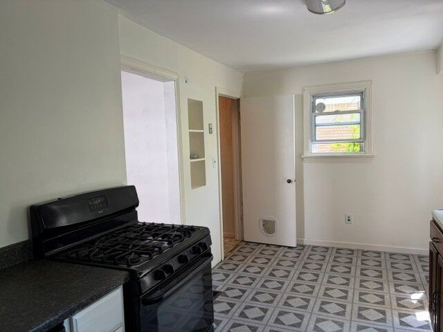Property Photo:  1027 W 32nd Street  PA 16508 