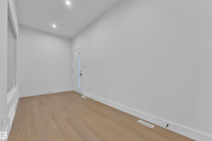 Property Photo: 61 Renwyck Place AB T7X 4G2