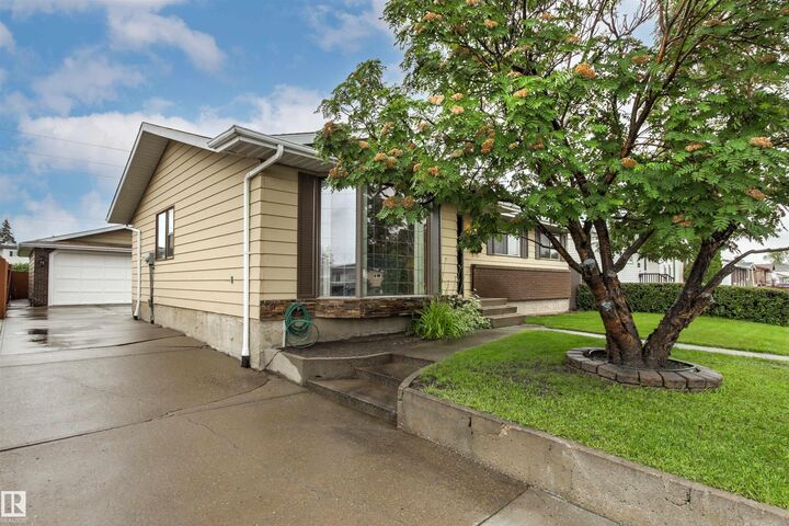 Property Photo: 11014 163A Avenue NW AB T5X 2A5