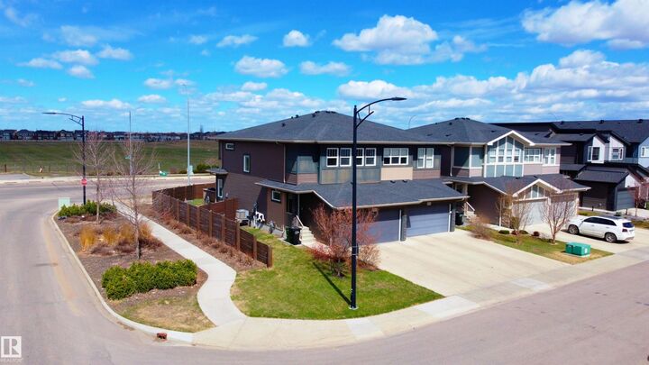 Property Photo:  2704 Koshal Place SW  AB T6W 3J7 