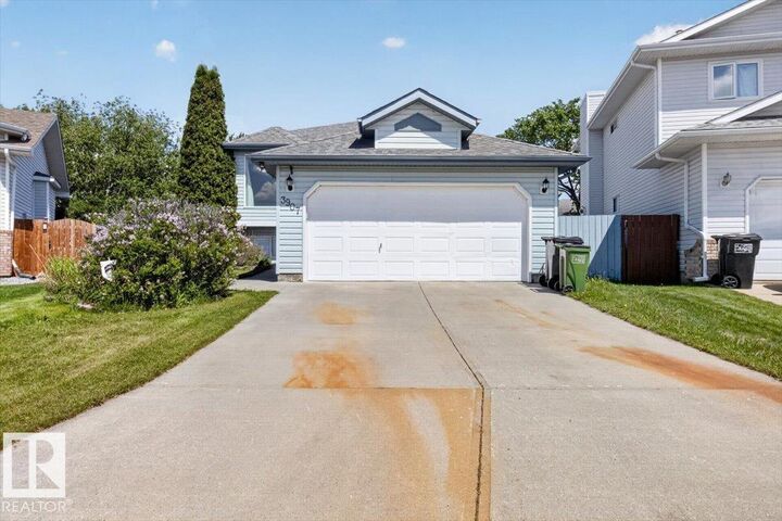 Property Photo:  3907 33 Street NW  AB T6T 1J7 