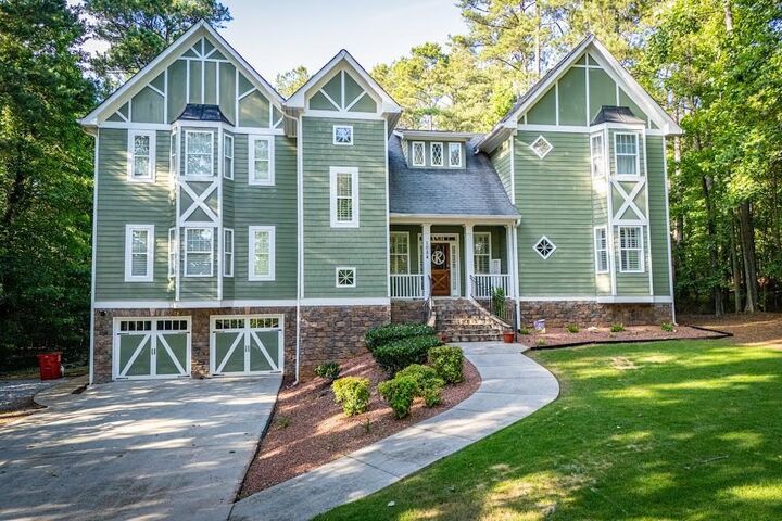 Property Photo:  1084 Magnolia Drive  GA 30180 