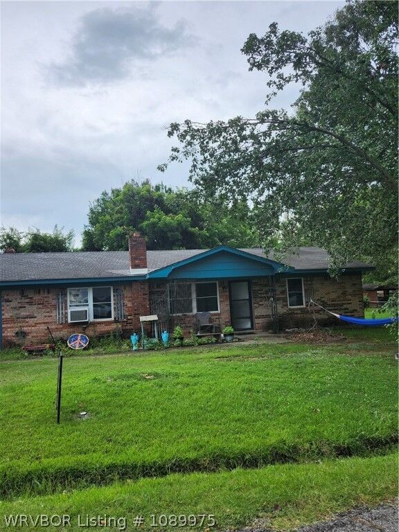 Property Photo:  1200 10th Street  OK 74462 