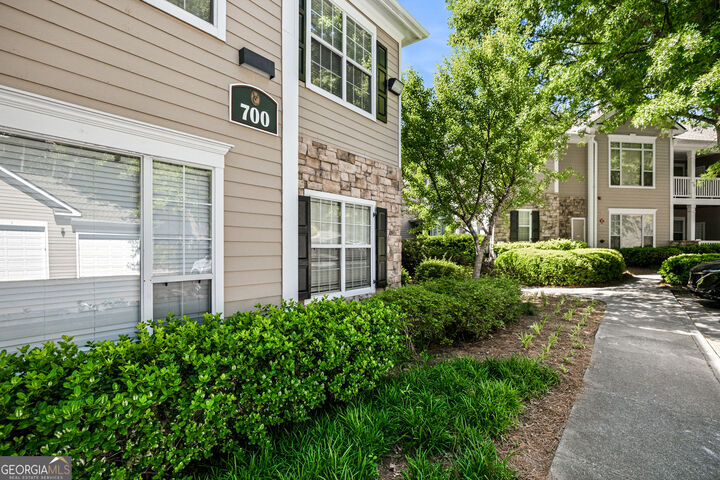 Property Photo: 2400 Cumberland Parkway SE 703 GA 30339