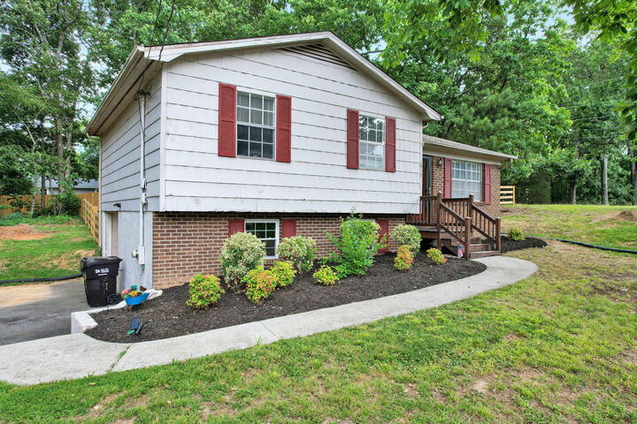 Property Photo:  1919 Rolling Brook Drive NE  TN 37323 