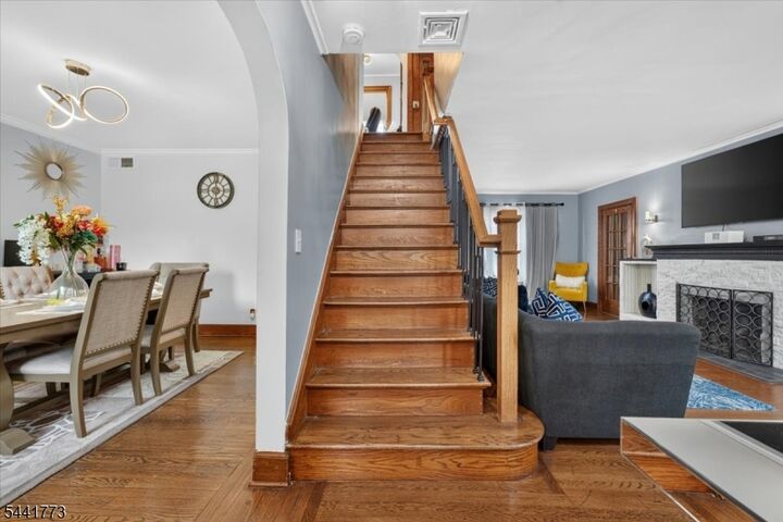 Property Photo:  459 Twin Oaks Rd  NJ 07083 