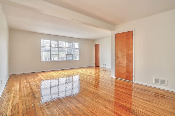 Property Photo: 502 Avenue E 2 NJ 07002