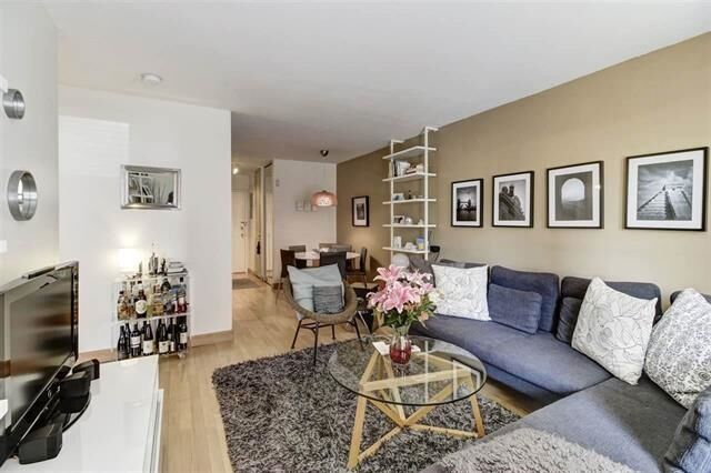 Property Photo:  242 Barrow St 1D  NJ 07302 