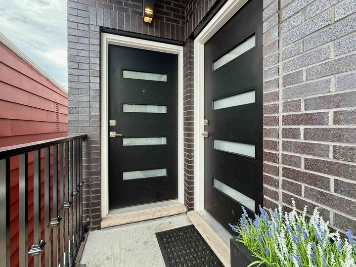 Property Photo:  362 Virginia Ave 2  NJ 07304 