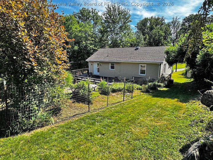 Property Photo:  845 Sweet Acres Drive  WV 25177 
