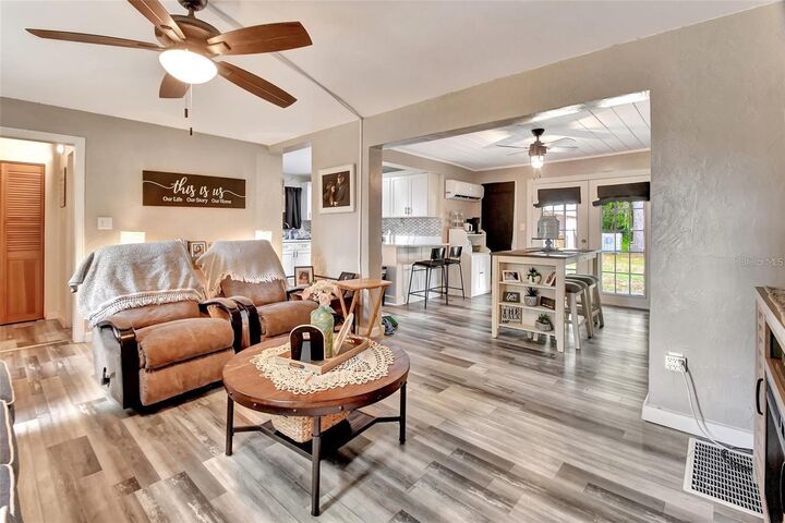 Property Photo:  412 W New York Avenue  FL 32744 