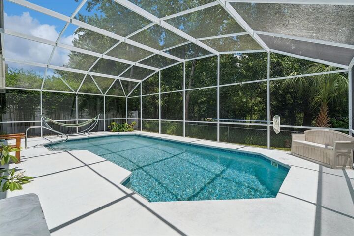 Property Photo: 1438 Welson Road FL 32837