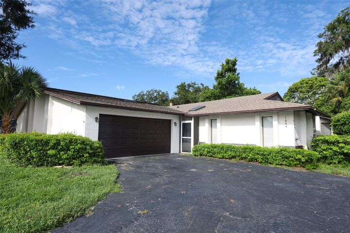 Property Photo:  1064 Old Magnolia Cove Drive  FL 32712 