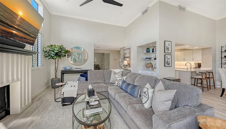Property Photo:  2000 Harbourside Drive 1501  FL 34228 