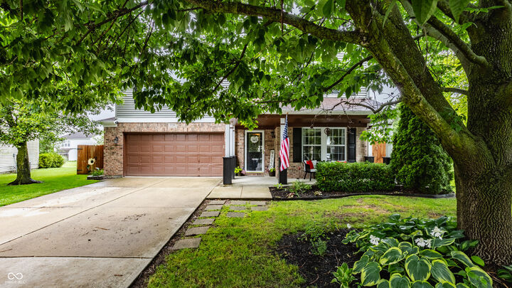 Property Photo: 5756 N Plymouth Court IN 46055