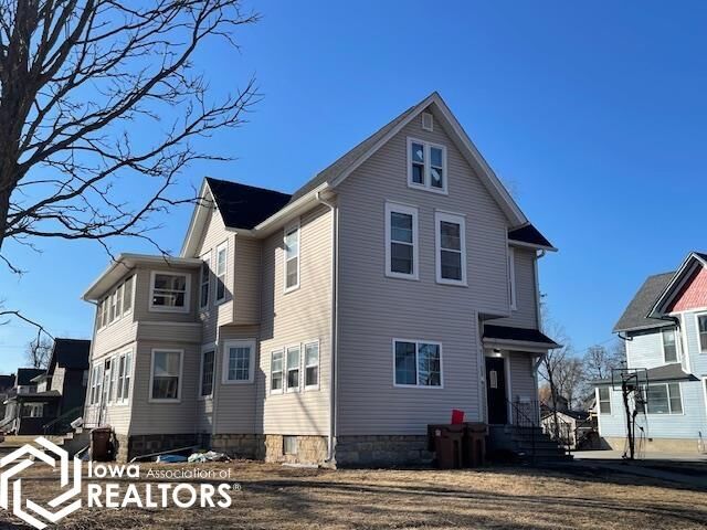 Property Photo: 821 8th Avenue IA 50112