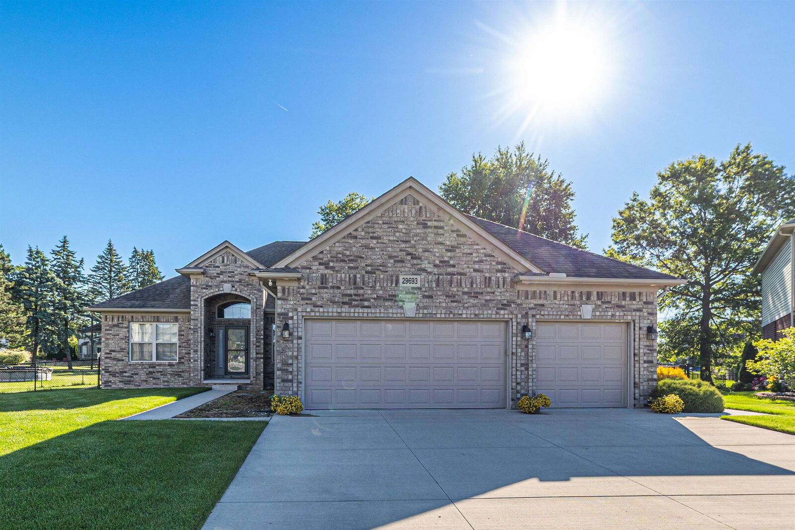 Property Photo:  29693 Lockwood Court 20  MI 48051-2349 