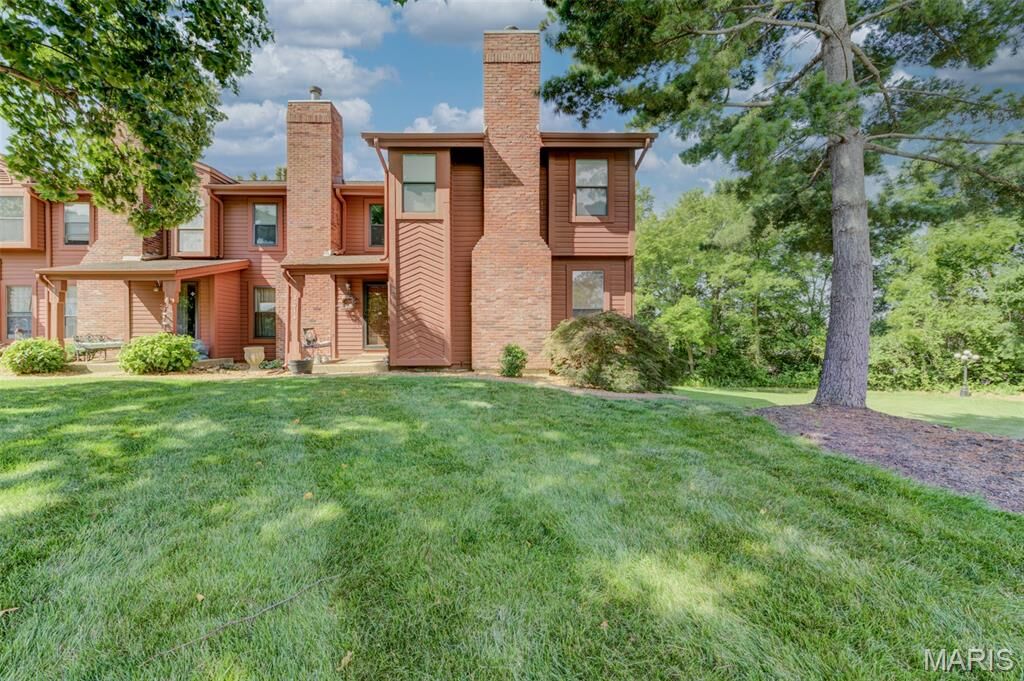 Property Photo:  3016 Duclair Parkway  MO 63303 