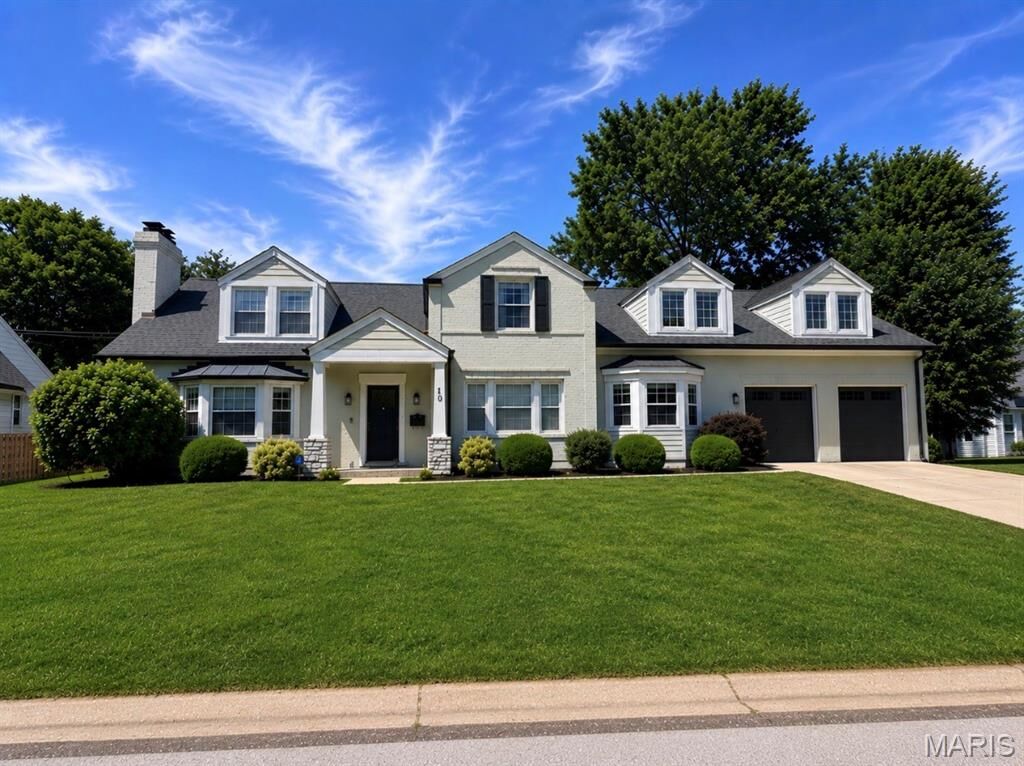 Property Photo:  10 Hanley Downs  MO 63117 