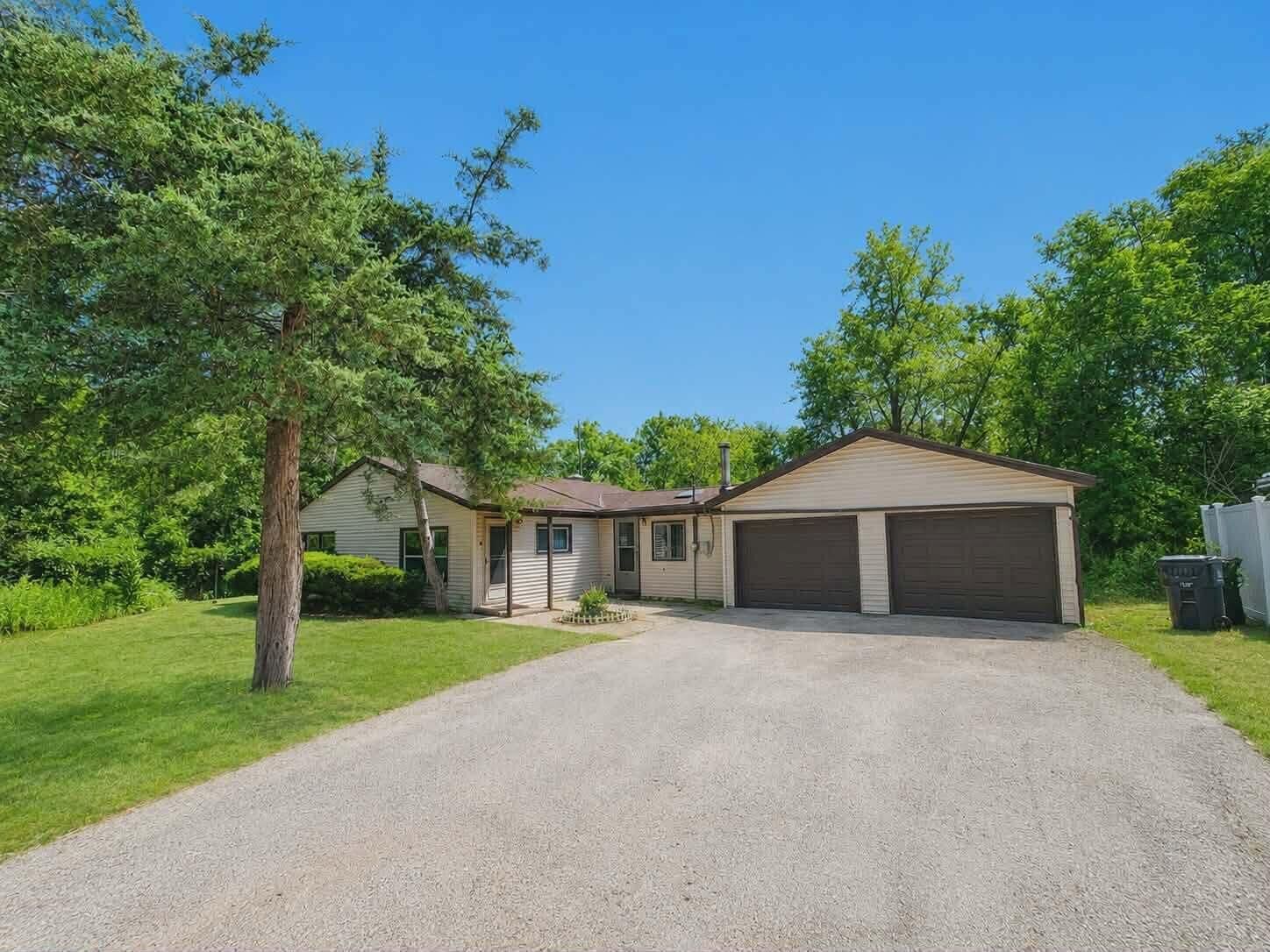 Property Photo:  3908 Valley Rd  WI 53405 