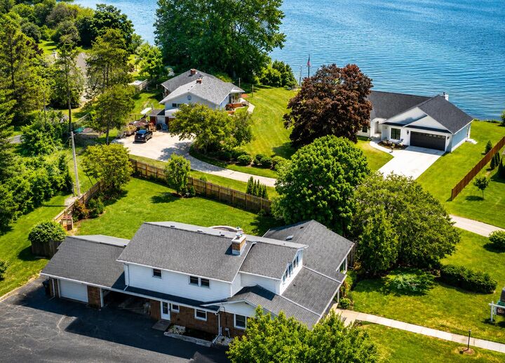 Property Photo:  8 Steeplechase Dr  WI 53402 