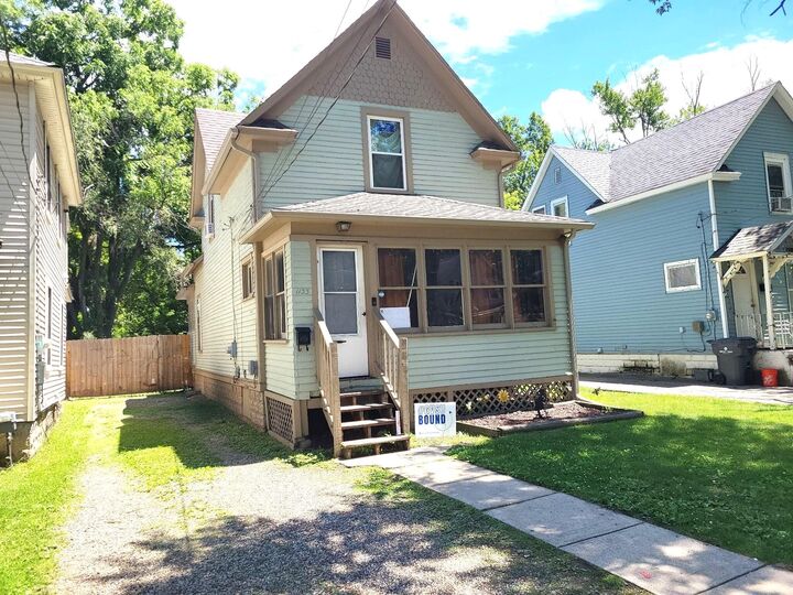 Property Photo:  1133 Division Street  MI 49001 