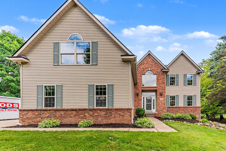Property Photo: 5542 Deer Run Lane MI 48130