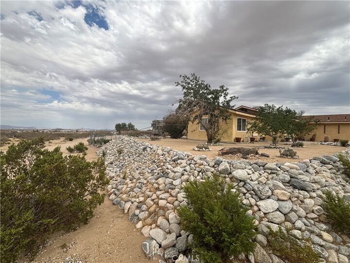Property Photo: 3255 Sunset CA 92252