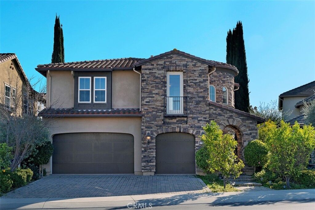 Property Photo:  27683 Manor Hill Road  CA 92677 