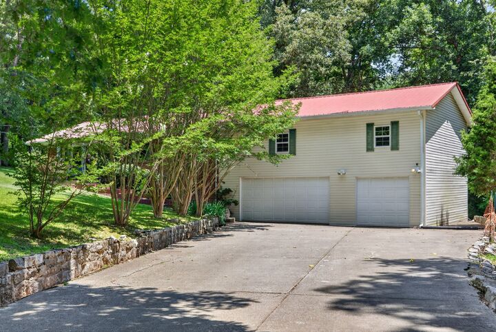 Property Photo:  313 Valley View Rd  TN 37058 