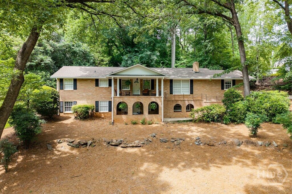 Property Photo:  530 Westview Drive  GA 30606 